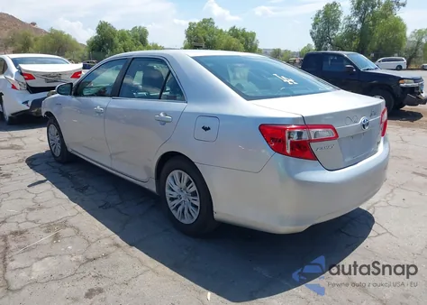 2012 Toyota Camry Hybrid/Le/Xle z USA, uszkodzony, nr VIN 4T1BD1FK6CU053502